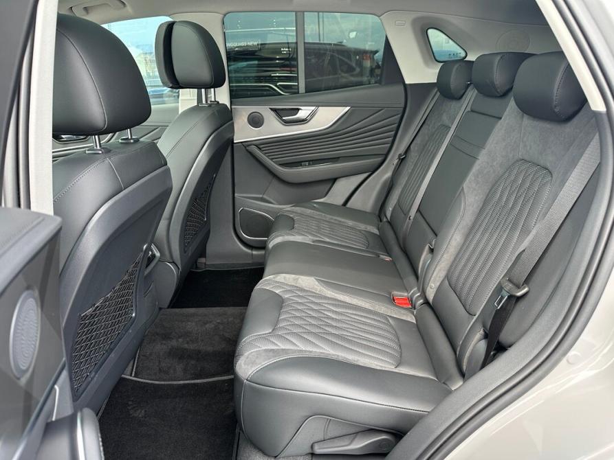 Hongqi HS5 I Рестайлинг Сочи  - изображение 13