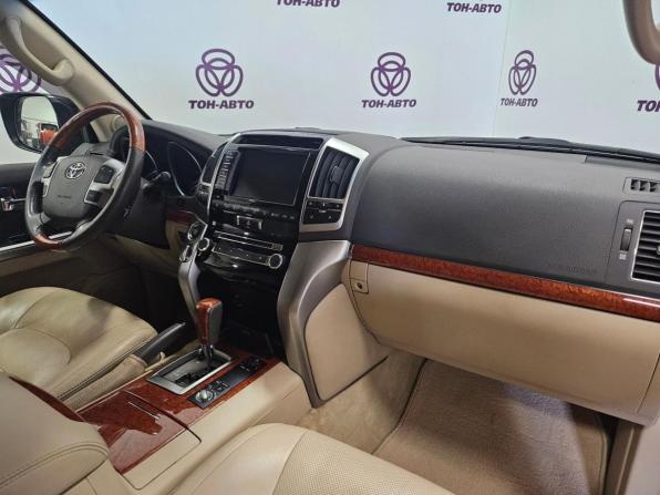 Toyota Land Cruiser 200 Series Рестайлинг 1 с пробегом 2014 года, цена 3 655 000 рублей, 193018 км, внедорожник, Автокод Объявления