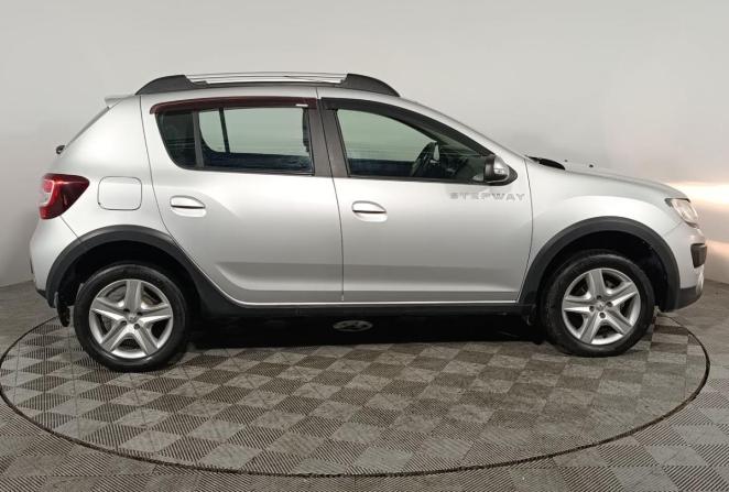 Renault Sandero II с пробегом 2018 года, цена 1 140 000 рублей, 119600 км, хэтчбек, Автокод Объявления