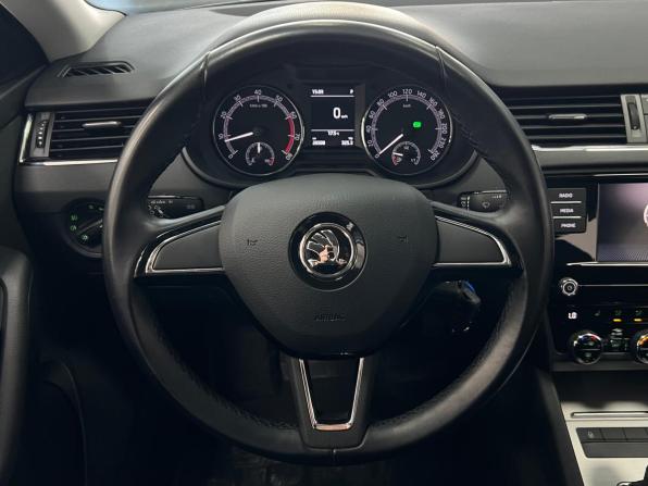 Skoda Octavia III (A7) Рестайлинг с пробегом 2020 года, цена 2 299 000 рублей, 26508 км, лифтбек, Автокод Объявления