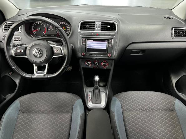 Volkswagen Polo V Рестайлинг с пробегом 2019 года, цена 1 580 000 рублей, 74538 км, седан, Автокод Объявления