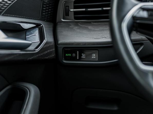 Audi Q6 с пробегом 2024 года, цена 8 347 000 рублей, 34260 км, внедорожник, Автокод Объявления