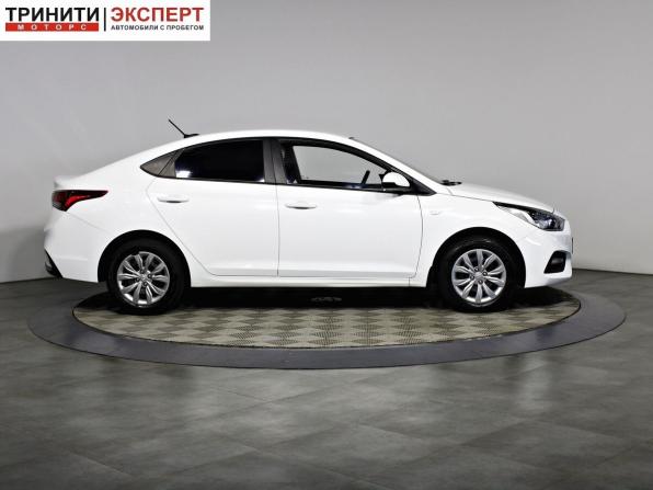Hyundai Solaris II с пробегом 2019 года, цена 997 000 рублей, 223933 км, седан, Автокод Объявления
