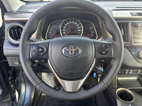 Toyota RAV4 IV (XA40) с пробегом 2013 года, цена 1 550 000 рублей, 267513 км, внедорожник, Автокод Объявления