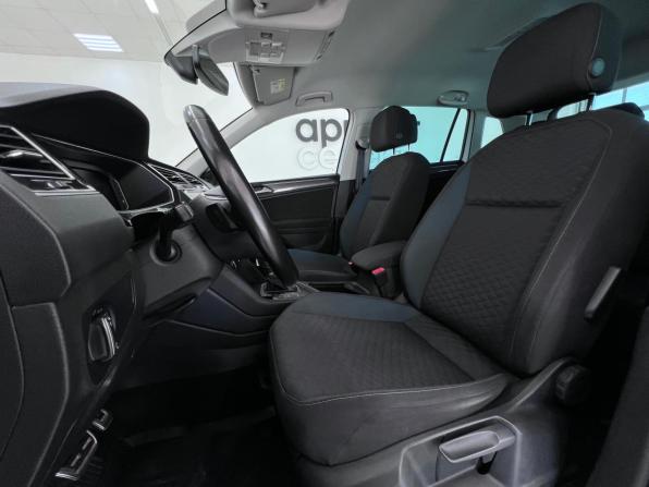 Volkswagen Tiguan II с пробегом 2019 года, цена 2 200 000 рублей, 111047 км, внедорожник, Автокод Объявления