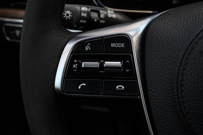 Kia Mohave I Рестайлинг 2 с пробегом 2021 года, цена 4 950 000 рублей, 59292 км, внедорожник, Автокод Объявления