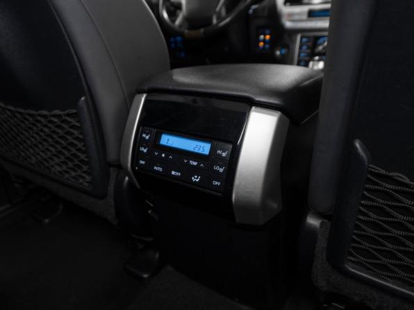 Toyota Land Cruiser Prado 150 Series Рестайлинг 2 с пробегом 2018 года, цена 4 850 000 рублей, 207932 км, внедорожник, Автокод Объявления