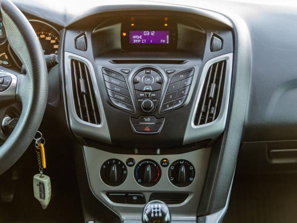 Ford Focus III с пробегом 2012 года, цена 898 000 рублей, 122812 км, универсал, Автокод Объявления