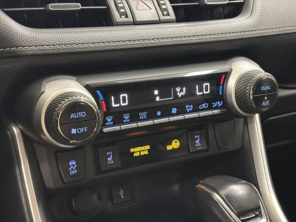 Toyota RAV4 V (XA50) с пробегом 2020 года, цена 3 119 000 рублей, 123597 км, внедорожник, Автокод Объявления