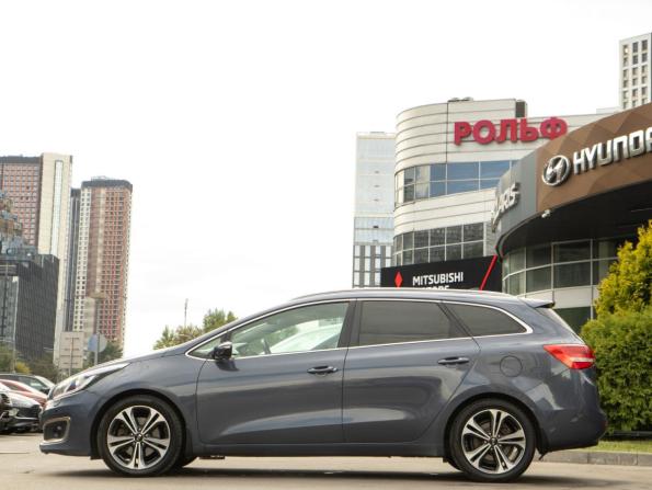Kia Ceed II Рестайлинг с пробегом 2018 года, цена 1 208 000 рублей, 216505 км, универсал, Автокод Объявления
