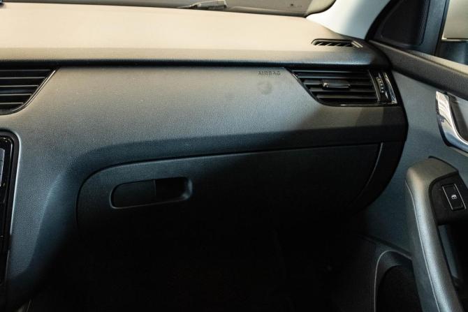 Skoda Octavia III (A7) Рестайлинг с пробегом 2019 года, цена 1 699 000 рублей, 107598 км, лифтбек, Автокод Объявления