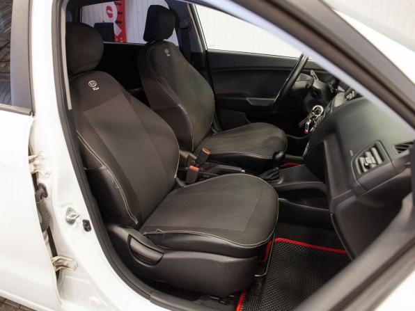 Kia Rio III Рестайлинг с пробегом 2017 года, цена 1 095 000 рублей, 102322 км, хэтчбек, Автокод Объявления
