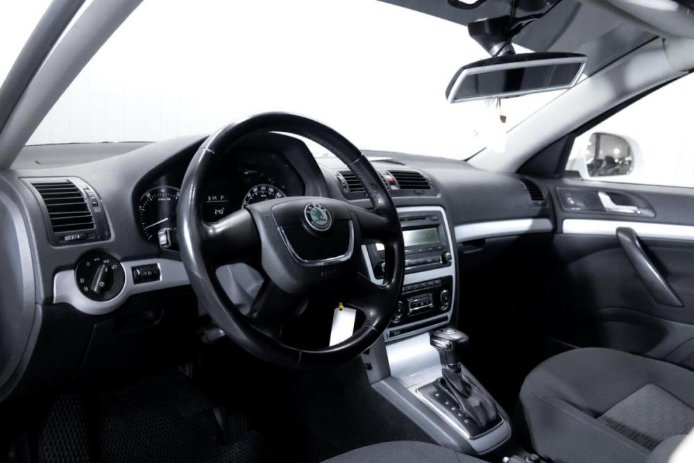 Skoda Octavia II (A5) Рестайлинг Тюмень  - изображение 13