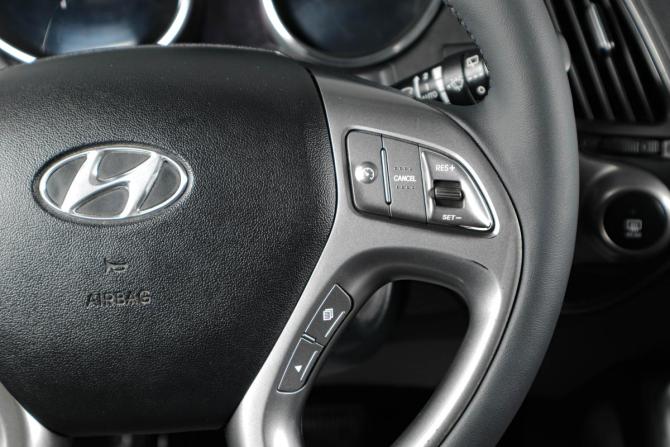 Hyundai ix35 I Рестайлинг с пробегом 2014 года, цена 1 359 000 рублей, 224300 км, внедорожник, Автокод Объявления