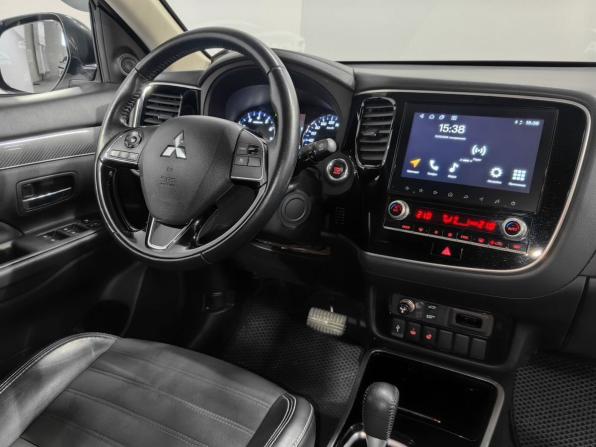 Mitsubishi Outlander III Рестайлинг 3 с пробегом 2021 года, цена 2 250 000 рублей, 51097 км, внедорожник, Автокод Объявления
