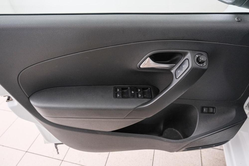 Volkswagen Polo V Рестайлинг Красноярск  - изображение 20
