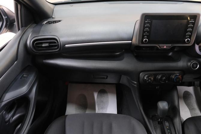 Toyota Yaris IV с пробегом 2021 года, цена 1 349 000 рублей, 82000 км, хэтчбек, Автокод Объявления