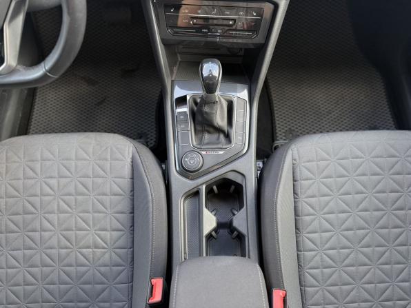 Volkswagen Tiguan II Рестайлинг с пробегом 2021 года, цена 3 515 000 рублей, 45981 км, внедорожник, Автокод Объявления