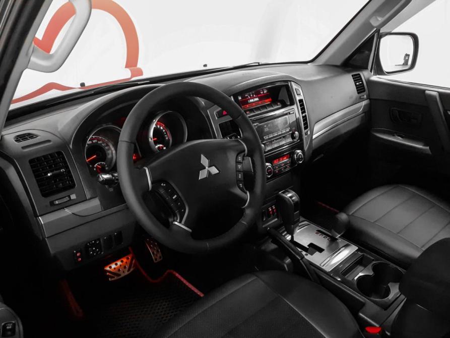 Mitsubishi Pajero IV Рестайлинг 2 Москва  - изображение 8