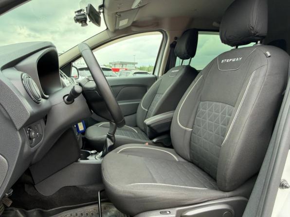 Renault Sandero II Рестайлинг с пробегом 2019 года, цена 1 125 000 рублей, 73392 км, хэтчбек, Автокод Объявления