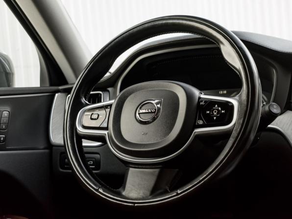 Volvo XC60 II с пробегом 2018 года, цена 3 200 000 рублей, 179572 км, внедорожник, Автокод Объявления