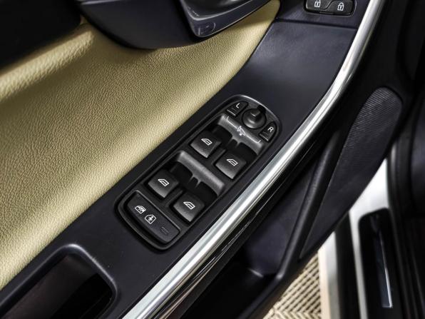 Volvo XC60 I Рестайлинг с пробегом 2015 года, цена 1 697 860 рублей, 259626 км, внедорожник, Автокод Объявления