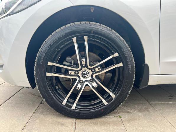 Hyundai Elantra VI (AD) с пробегом 2016 года, цена 1 355 300 рублей, 125393 км, седан, Автокод Объявления