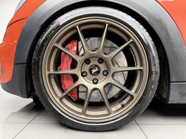 Mini Hatch III (F55/F56) Рестайлинг с пробегом 2021 года, цена 3 556 000 рублей, 54637 км, хэтчбек, Автокод Объявления