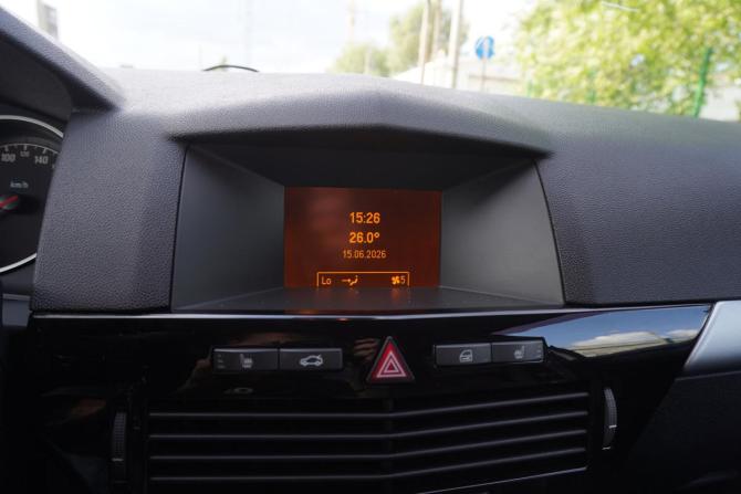 Opel Astra H Рестайлинг с пробегом 2014 года, цена 670 000 рублей, 201095 км, седан, Автокод Объявления