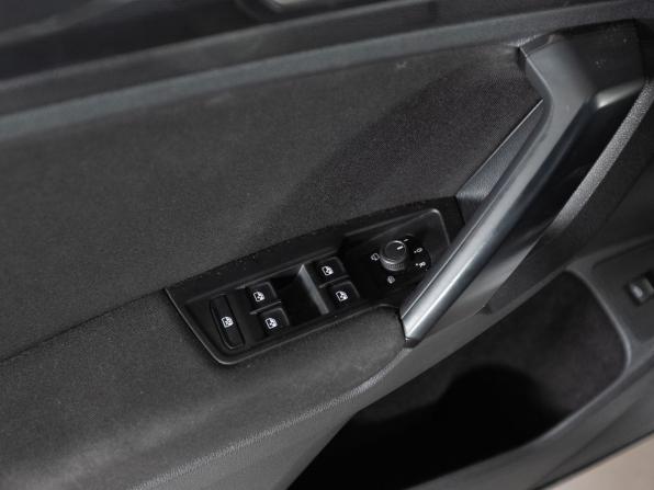 Volkswagen Tiguan II с пробегом 2018 года, цена 2 800 000 рублей, 98869 км, внедорожник, Автокод Объявления