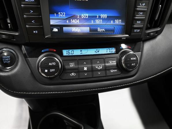 Toyota RAV4 IV (XA40) Рестайлинг с пробегом 2018 года, цена 2 295 000 рублей, 143399 км, внедорожник, Автокод Объявления