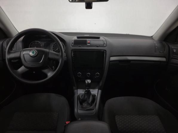 Skoda Octavia II (A5) Рестайлинг с пробегом 2012 года, цена 850 000 рублей, 290251 км, лифтбек, Автокод Объявления