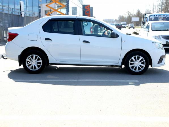 Renault Logan II Рестайлинг с пробегом 2019 года, цена 835 000 рублей, 110600 км, седан, Автокод Объявления