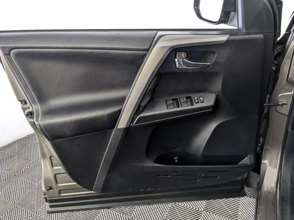Toyota RAV4 IV (XA40) Рестайлинг с пробегом 2015 года, цена 2 230 000 рублей, 100105 км, внедорожник, Автокод Объявления