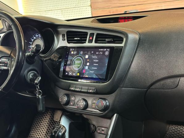 Kia Ceed II с пробегом 2013 года, цена 999 999 рублей, 188054 км, универсал, Автокод Объявления