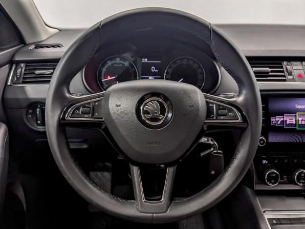 Skoda Octavia III (A7) Рестайлинг с пробегом 2017 года, цена 1 515 000 рублей, 97857 км, лифтбек, Автокод Объявления