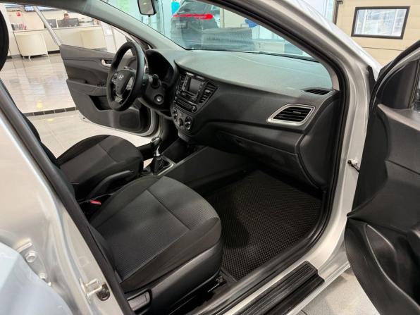 Hyundai Solaris II Рестайлинг с пробегом 2022 года, цена 1 587 000 рублей, 45347 км, седан, Автокод Объявления