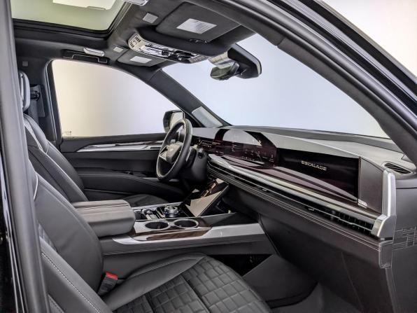 Cadillac Escalade-V I Рестайлинг с пробегом 2025 года, цена 17 500 000 рублей, 17126 км, внедорожник, Автокод Объявления