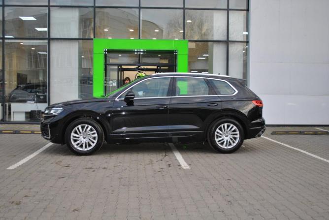 Volkswagen Touareg III Рестайлинг с пробегом 2025 года, цена 8 490 000 рублей, 10 км, внедорожник, Автокод Объявления