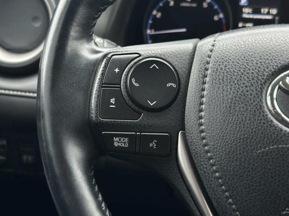 Toyota RAV4 IV (XA40) Рестайлинг с пробегом 2017 года, цена 2 699 000 рублей, 50000 км, внедорожник, Автокод Объявления