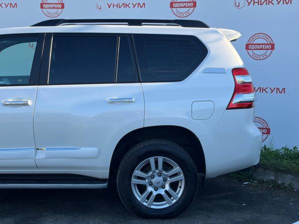 Toyota Land Cruiser Prado 150 Series с пробегом 2010 года, цена 2 699 000 рублей, 273967 км, внедорожник, Автокод Объявления