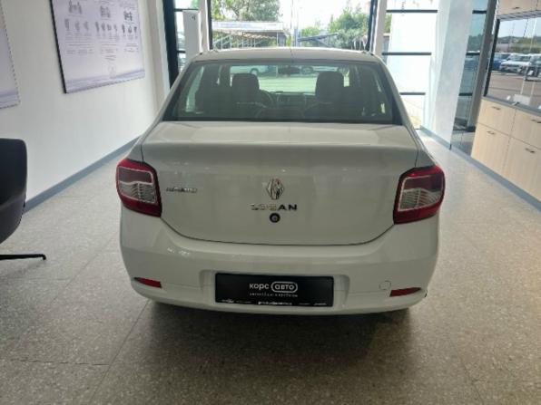 Renault Logan II Рестайлинг с пробегом 2018 года, цена 805 100 рублей, 127007 км, седан, Автокод Объявления