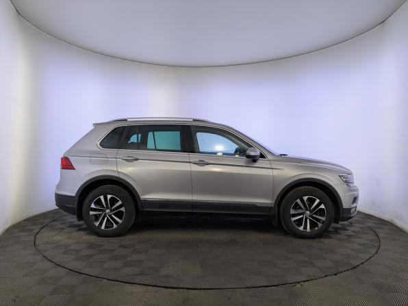 Volkswagen Tiguan II с пробегом 2019 года, цена 2 500 000 рублей, 39283 км, внедорожник, Автокод Объявления