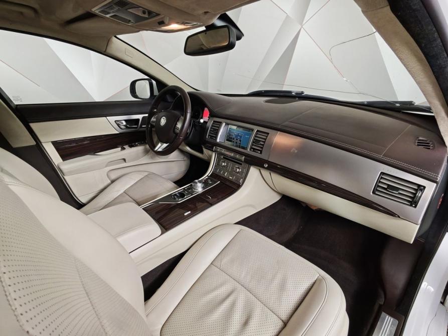 Jaguar XF I Москва  - изображение 11