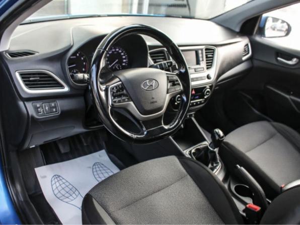 Hyundai Solaris II с пробегом 2017 года, цена 708 000 рублей, 440136 км, седан, Автокод Объявления