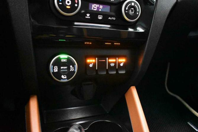Lada (ВАЗ) XRAY I с пробегом 2019 года, цена 975 000 рублей, 130364 км, хэтчбек, Автокод Объявления