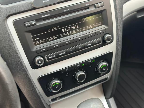 Skoda Octavia II (A5) Рестайлинг с пробегом 2010 года, цена 640 000 рублей, 259119 км, лифтбек, Автокод Объявления