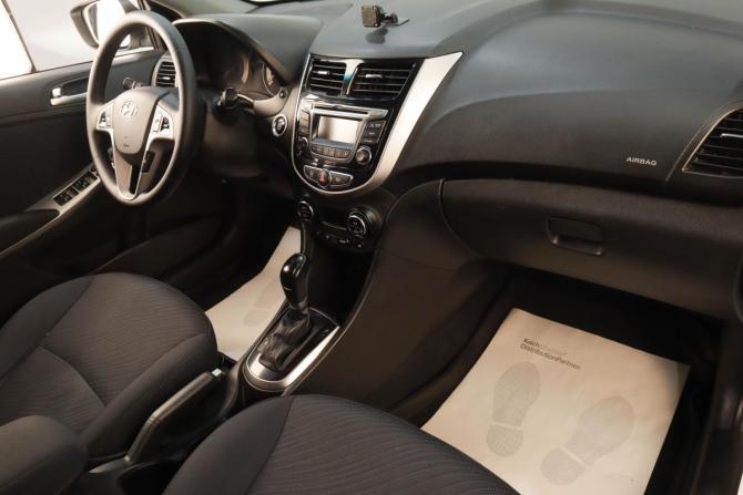 Hyundai Solaris I Рестайлинг с пробегом 2014 года, цена 1 049 000 рублей, 138300 км, седан, Автокод Объявления