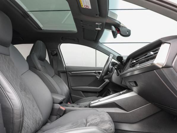 Audi A3 IV (8Y) с пробегом 2021 года, цена 2 898 000 рублей, 42770 км, хэтчбек, Автокод Объявления