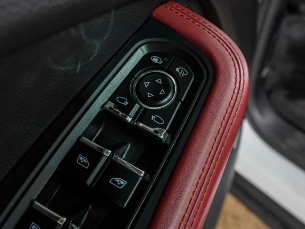 Porsche Macan I Рестайлинг с пробегом 2020 года, цена 5 299 000 рублей, 85218 км, внедорожник, Автокод Объявления